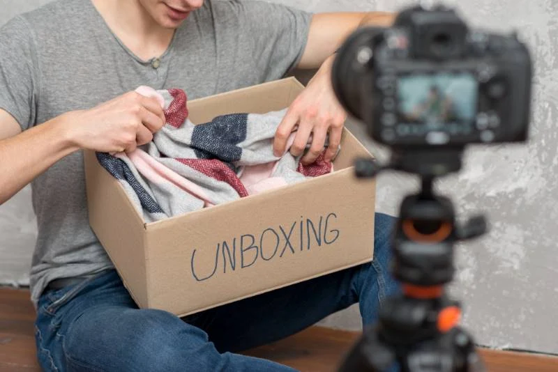  Buat video saat unboxing barangnya - Tips Aman Belanja Online