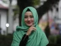 Baju Hitam Celana Hitam Jilbab Hijau