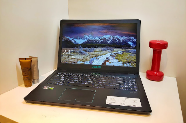 ASUS Vivobook Pro F570